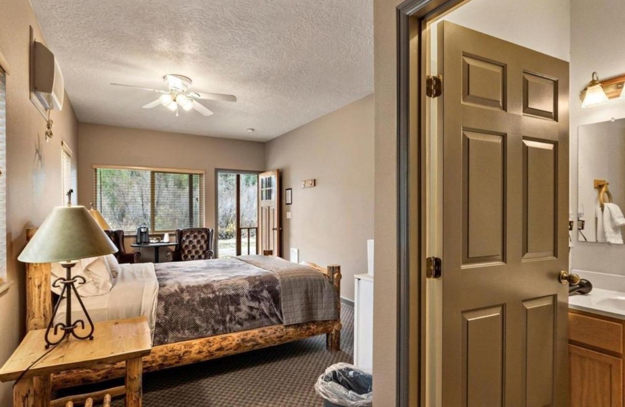 Southfork Lodge - Riverside Inn Lowman ภายนอก รูปภาพ