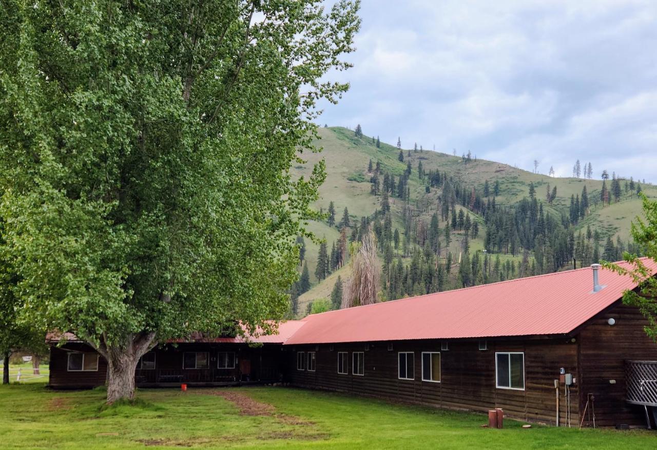 Southfork Lodge - Riverside Inn Lowman ภายนอก รูปภาพ